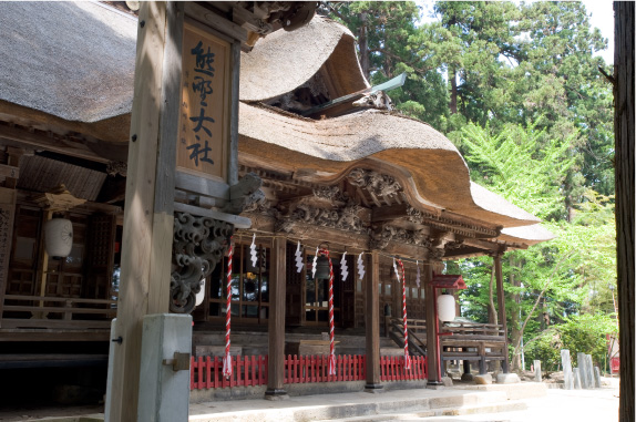 1. 熊野神社拝殿